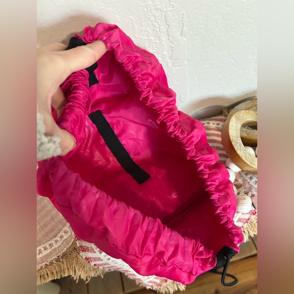 Giveaway - Picture 2 of 4